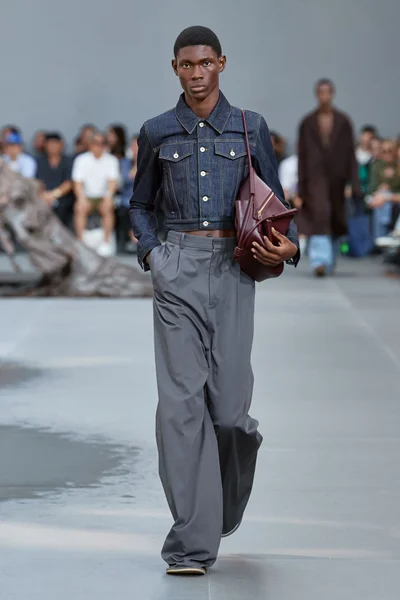 Look 45